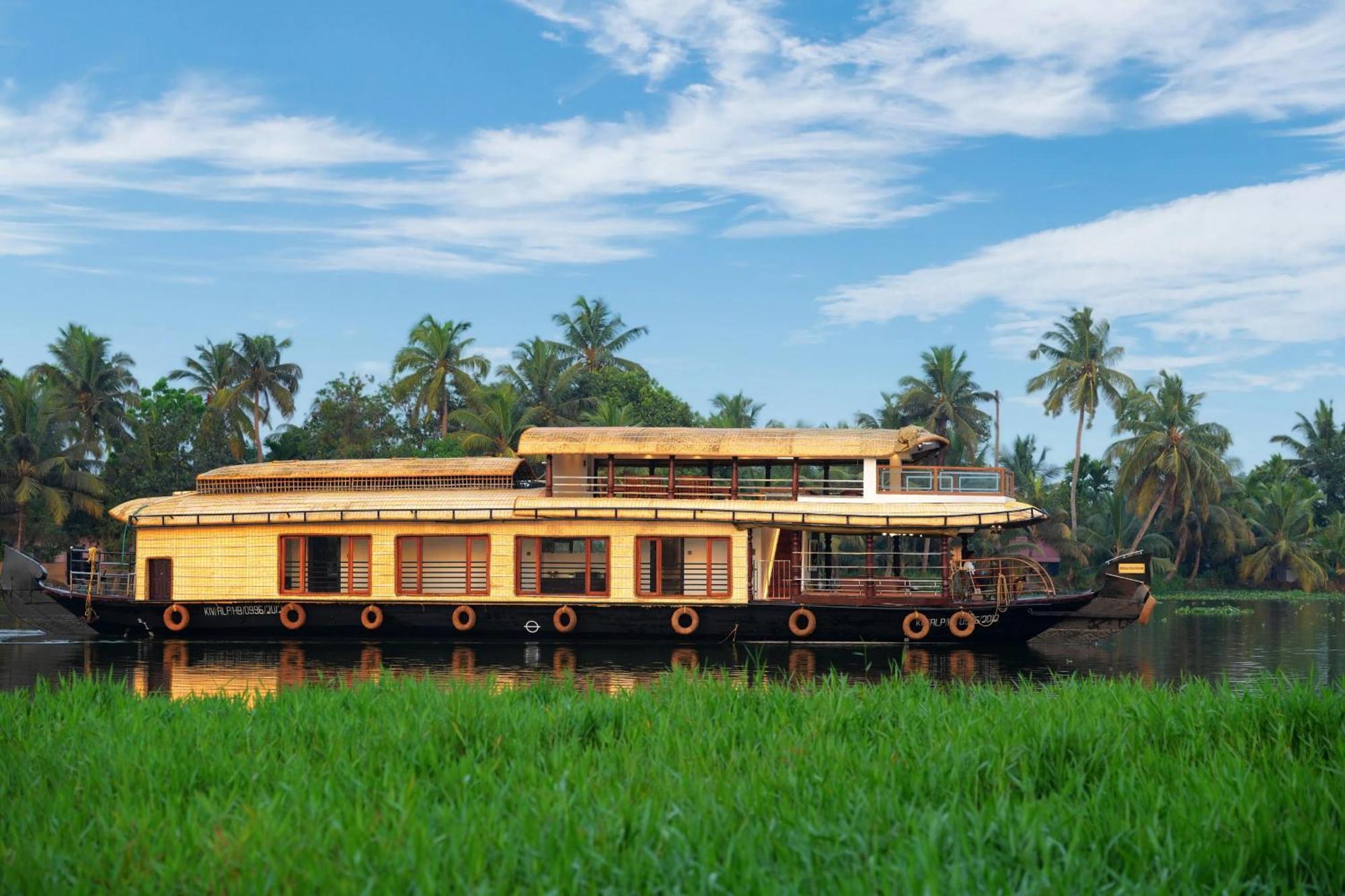 Indraprasthamlakecruise Alappuzha Bagian luar foto
